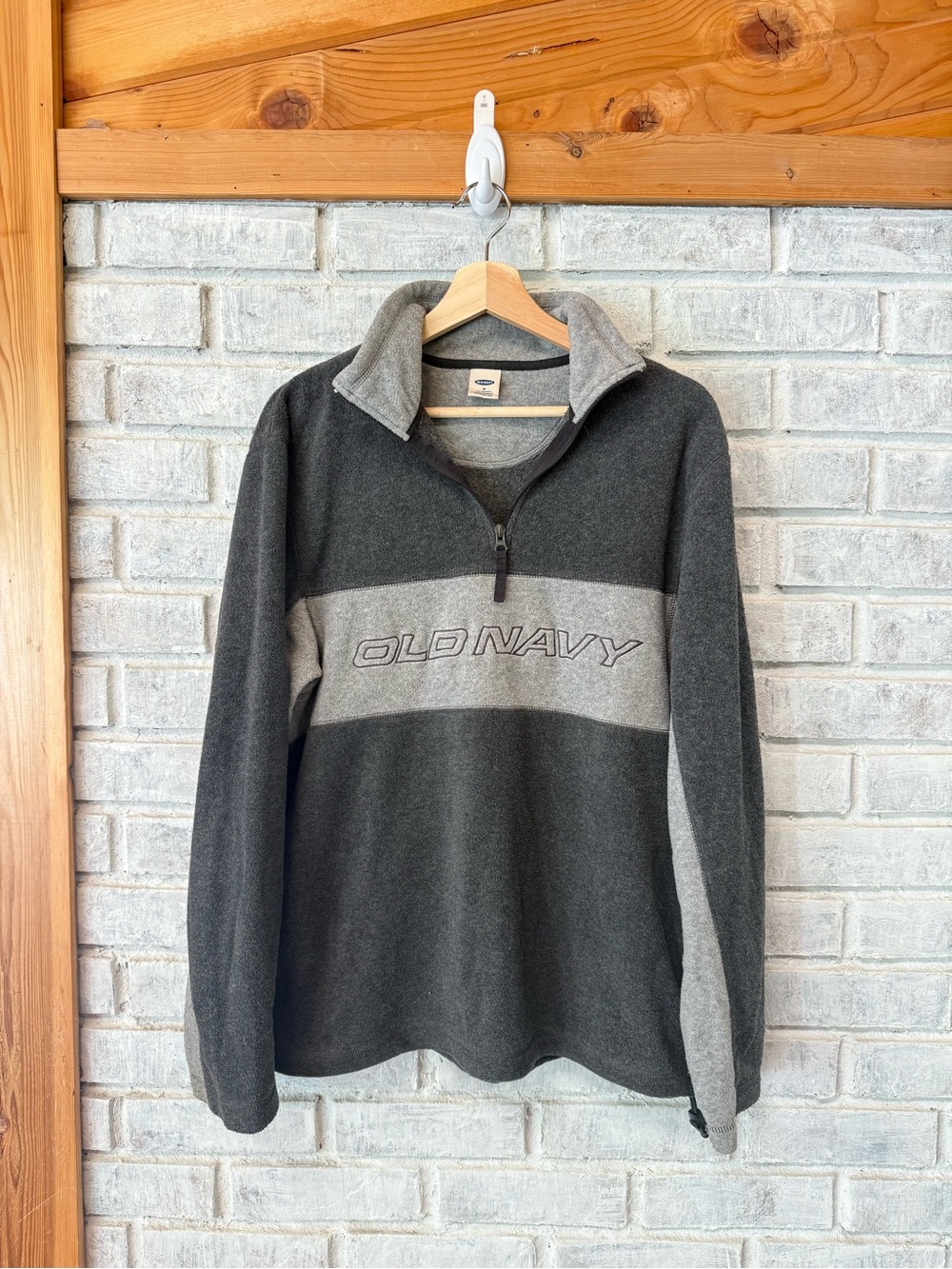 Old Navy Men's Two-Tone Gray Half-Zip Fleece Pullover